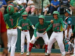 El equipo mexicano consumó su tercera blanqueada consecutiva. AP / G. J. Puskar