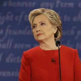 Hillary Clinton califica a Donald Trump de 'tipo sucio' en su libro