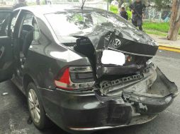 La detención se concretó tras el choque de una unidad de la Fuerza Única en la parte trasera del auto robado ESPECIAL / Policía de Tlaquepaque