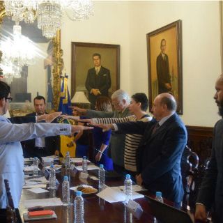 Instalan consejo para protección a periodistas y defensores de DH