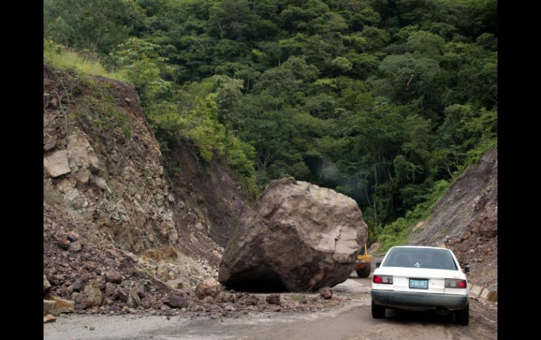 La carretera Mascota-Las Palmas, a partir del kilómetro 45 al 53, está completamente bloqueada. EL INFORMADOR / ARCHIVO