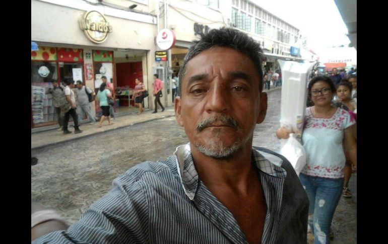 Cándido Ríos se encontraba con el ex inspector de la Policía y ex candidato a síndico de Acayucan y su escolta. EFE / ESPECIAL