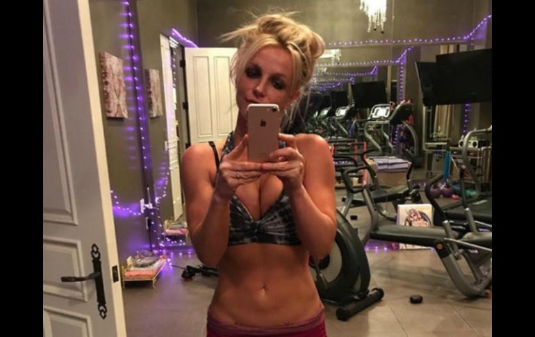 Britney luce un sexy atuendo deportivo con el que deja al descubierto sus curvas. INSTAGRAM / @britneyspears