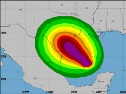 La tormenta se ubica a 540 kilómetros al sureste de Mansfield, Texas, y se desplaza hacia el norte a unos 17 kilómetros por hora. ESPECIAL / nhc.noaa.gov