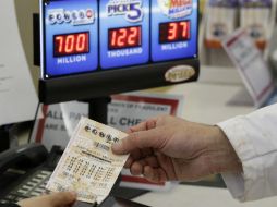 El ganador o ganadores tendrán la opción de recibir el premio completo en efectivo, menos impuestos, o en 30 anualidades. AP / ARCHIVO