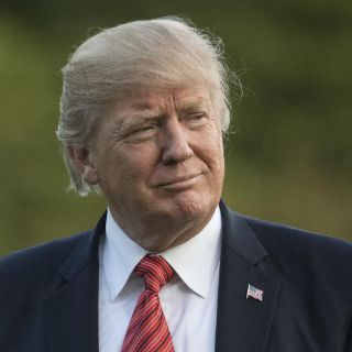 Trump critica a líderes republicanos por presupuesto