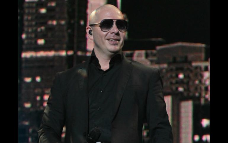 Explican que la parte de la filosofía que Pitbull considera fundamental para su éxito es transformar lo negativo en positivo. NTX / ARCHIVO