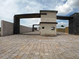 En este terreno ejidal perteneciente a la familia del panista se construye el fraccionamiento Fuentes Residencial. SUN / R. Lugo