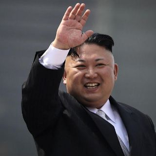 Corea del Norte presenta un posible nuevo misil...Más potente