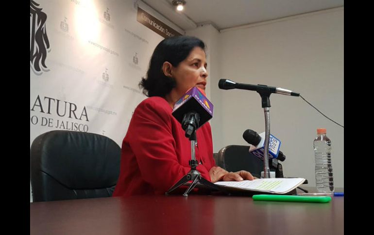 Rocío Corona plantea integrar un comité estatal de adquisición de arte público. TWITTER / @LegislativoJal