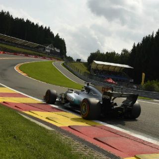 Hamilton iguala récord de Schumacher con 'pole' en Spa