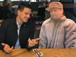 ''Comiendo con el Chapo, espero que no se escape sin pagar la Cuenta'', dice la publicación. INSTAGRAM / @vadhird