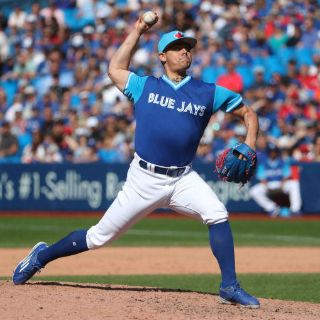 Estrada y Osuna se combinan en el triunfo de Azulejos