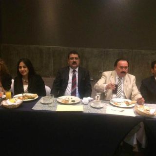 Presentan candidaturas a Honoris Causa A.C.