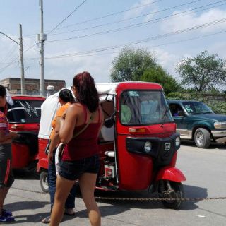 Llevan a votar en mototaxis a ciudadanos de San Martín