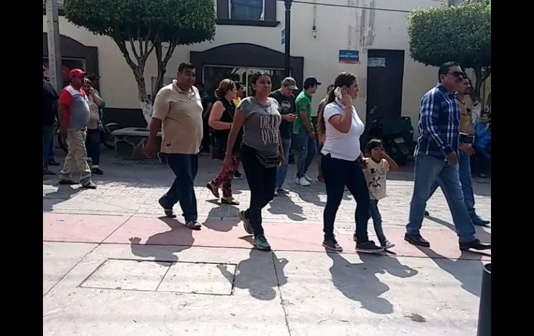 El alcalde señaló que algunas personas arribaban en conjunto porque no tienen cómo trasladarse desde las comunidades. EL INFORMADOR / R. Bobadilla