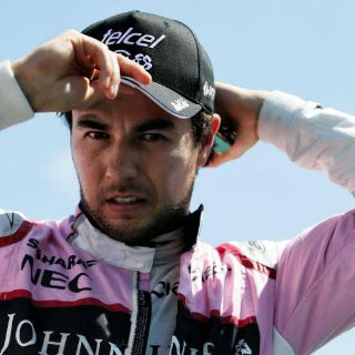 'Checo' Pérez y Esteban Ocon chocan también en redes sociales