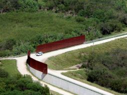 Trump se encuentra inmerso en una batalla presupuestal para lograr que el Congreso apruebe fondos para la construcción del muro. AP / ARCHIVO