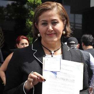 Eva Cadena promueve amparo contra orden de aprehensión