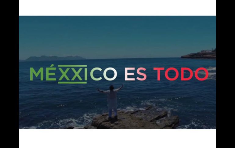 El tráiler de 'MeXXIco Es Todo' fue lanzado en el aniversario luctuoso del 'Divo de Juárez'. FACEBOOK / Juan Gabriel