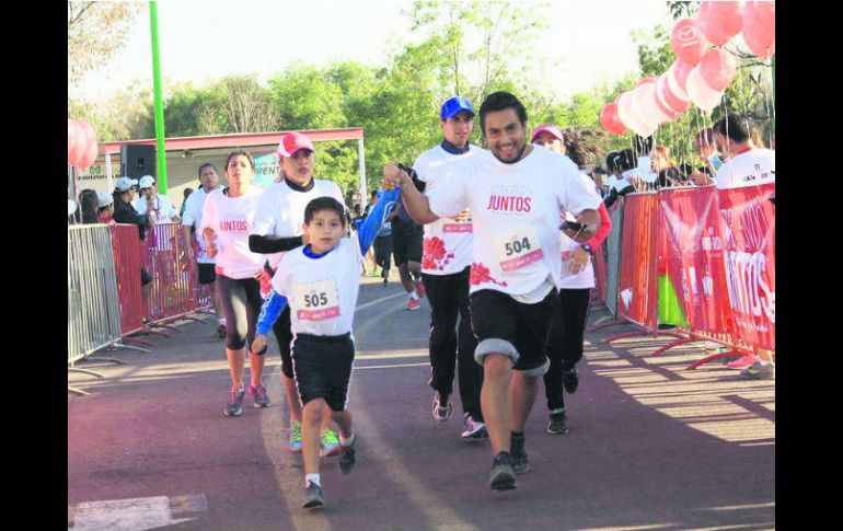 El programa de activación física ha beneficiado a personas de todas las edades. ESPECIAL / Code Jalisco