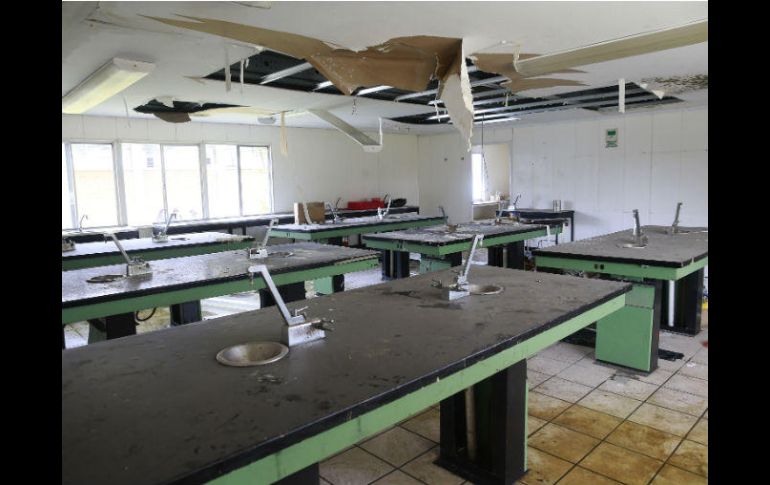 El laboratorio de ciencia de la Secundaria Técnica 172 quedó arruinado el pasado 19 de junio debido a las lluvias. EL INFORMADOR / M. Vargas