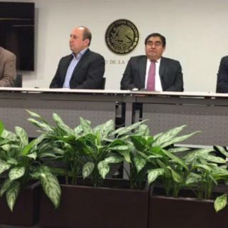 Acusan a Moreno Valle de espiar al Presidente Peña Nieto