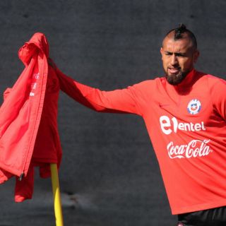 Arturo Vidal niega haber asistido a polémica fiesta