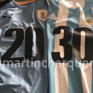 Messi y Suárez usarían camisetas para promover Mundial de 2030