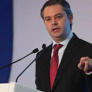 'Dreamers' podrían competir por plazas de profesores de inglés: Nuño