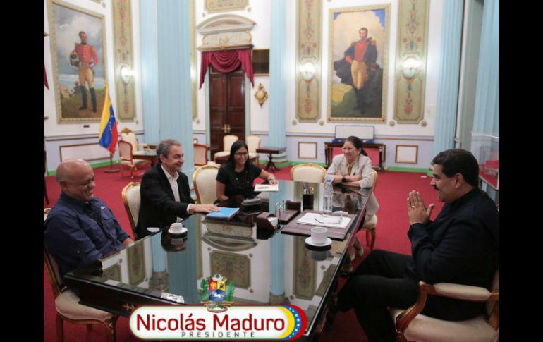 El político español es uno de los mediadores de la Unasur para Venezuela y comenzó a visitar el país desde 2016. TWITTER / @NicolasMaduro
