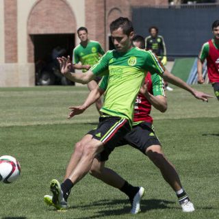 Héctor Moreno y Jair Pereira causan baja del Tri