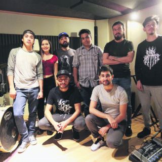 Juglares y Locos a escena