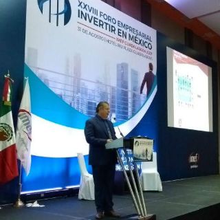 Hay trabajo, pero faltan mejores salarios: Sedeco