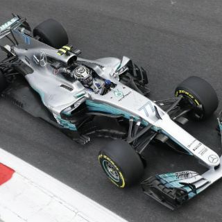 Bottas lidera segunda práctica libre en Monza