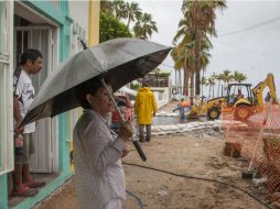 La tormenta continúa avanzando hacia el noroeste y se encontraba a cinco kilómetros al oeste de Santa Fe. EFE / S. Muñoz