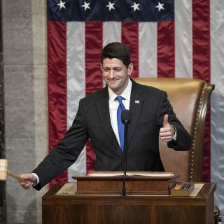 Ryan pide a Trump que mantenga plan migratorio de Obama