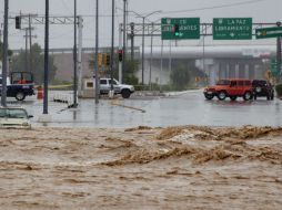 Autoridades recomiendan a la población mantenerse alerta ante los avisos del Meteorológico. EFE / S. Muñoz