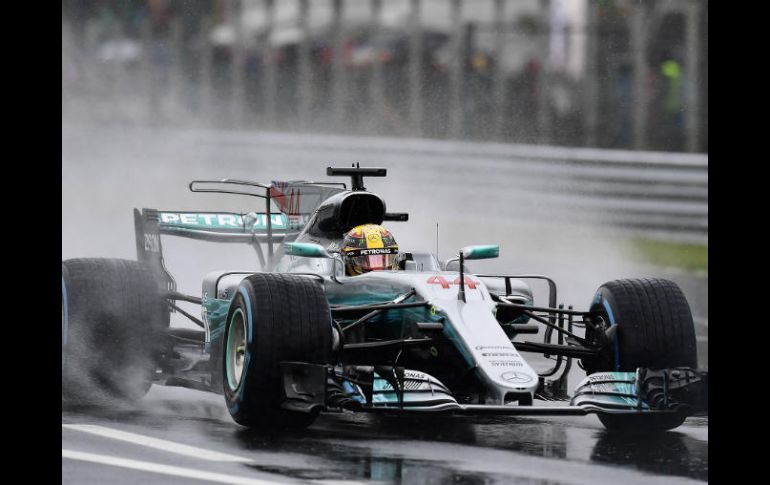Con el mejor tiempo en las tres rondas de clasificación, el de Mercedes supera a Max Verstappen y Daniel Ricciardo. AFP / M. Medina