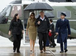 El Mandatario prevé tener una reunión con afectados por las inundaciones que devastaron gran parte de la ciudad texana. AP / S. Walsh