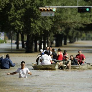 Reportan cinco mexicanos entre víctimas mortales de 'Harvey'