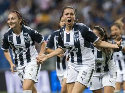 Jugadoras de Monterrey celebran su triunfo ante Tigres. MEXSPORT / J. Martínez