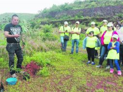 Actividades. Néstor Gutiérrez, coordinador del programa, aseguró que 70% de los ejemplares plantados en esta zona sobrevive. EL INFORMADOR / N. Gutiérrez