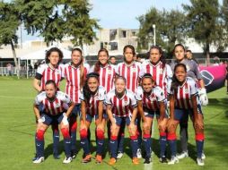 Las rojiblancas se presentaron en las instalaciones de Verde Valle, donde su primer gol cayó al minuto 42 del primer tiempo. TWITTER / @ChivasFemenil