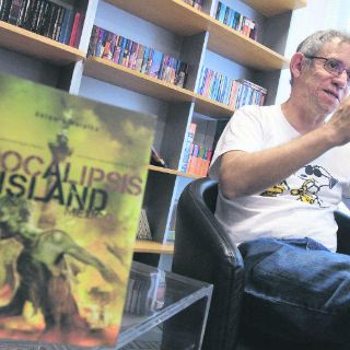 Antonio Malpica llena de zombis a la Ciudad de México