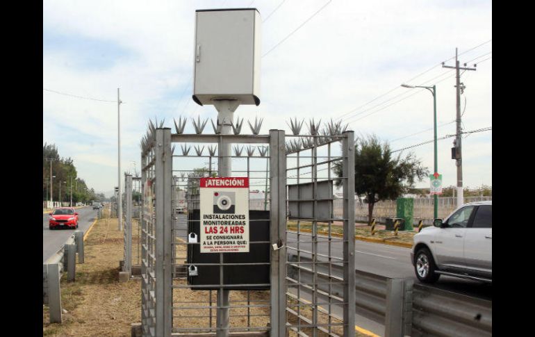 Si un funcionario de Guadalajara recibe una fotomulta y no la paga, se le suspende el pago del combustible para el vehículo. EL INFORMADOR / ARCHIVO