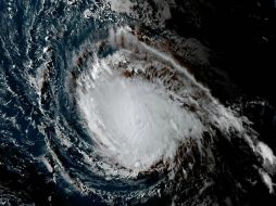 El huracán tocará el martes por la noche cerca o sobre el norte de las Islas de Sotavento. AFP /
