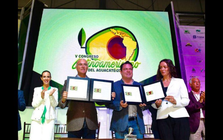 José Calzada asistió a la inauguración del Quinto Congreso Latinoamericano del Aguacate. TWITTER / @ppcalzada