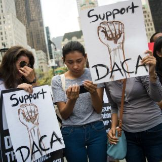 México y legisladores de EU analizarán atención a 'dreamers'