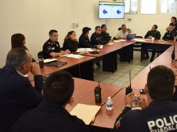 El encuentro fue encabezado por el comisario Salvador Caro y Montalberti Serrano, coordinador de Seguridad Universitaria. ESPECIAL / UdeG